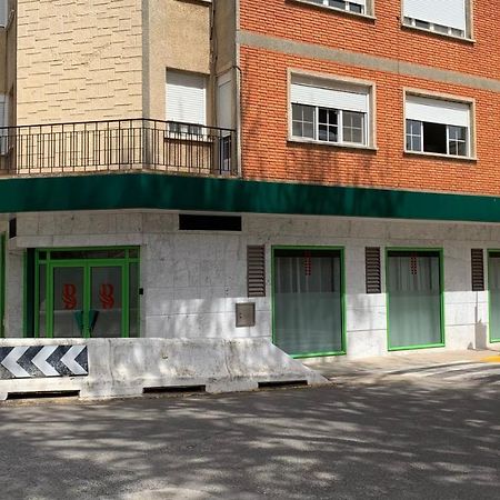 Apto. Singular En La Mancha Banco De Inversiones Argamasilla de Alba Exterior foto